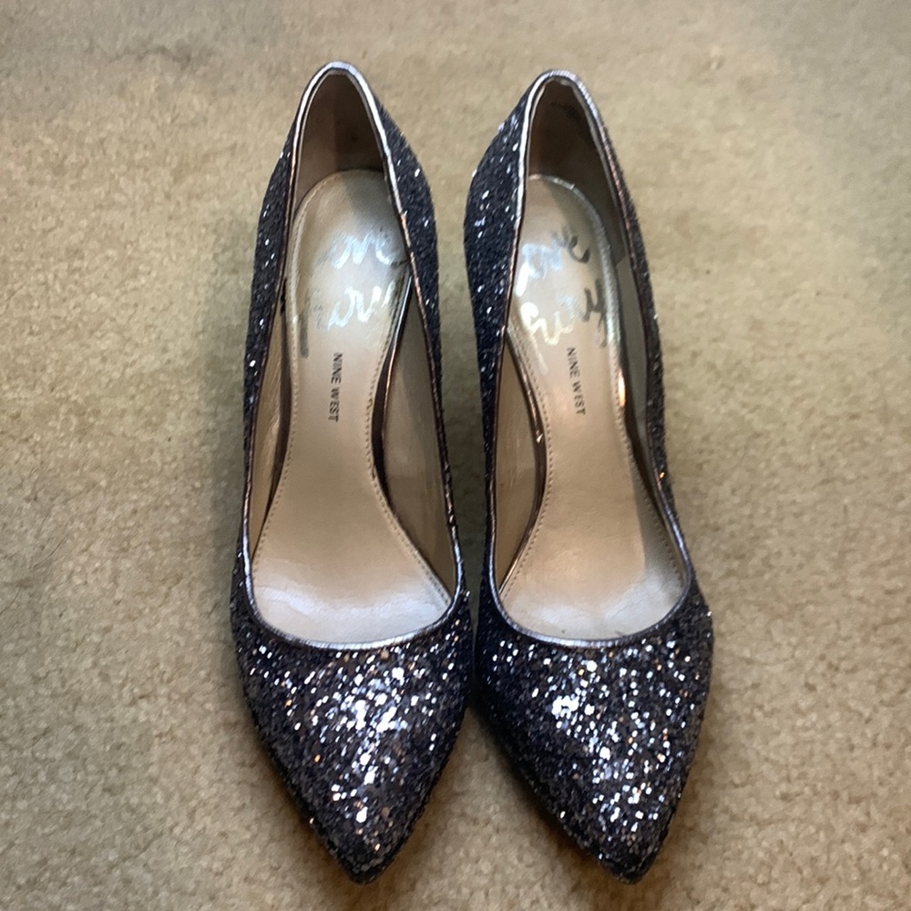 Nine West. Size 7. Silver Sparkly